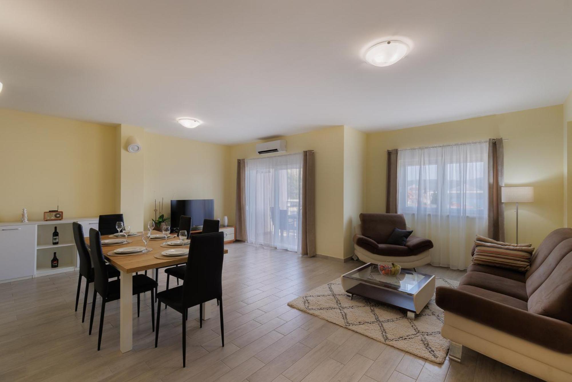 Apartman Maja Komarna Zewnętrze zdjęcie
